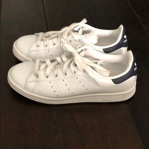 Adidas Stan Smith shoes - size 5 male